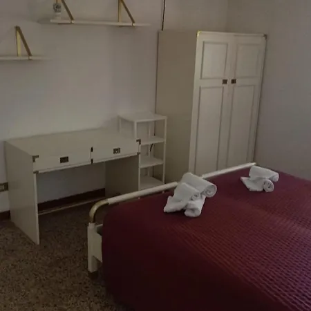 Flower-house Appartement Anzio